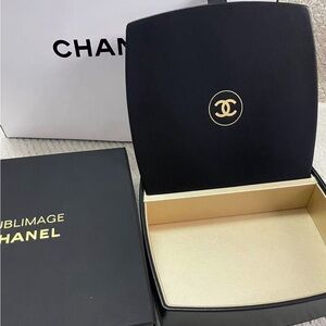 Chanel Sublimage Mirror Makeup case